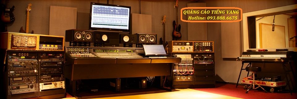 cropped-Recording-Studio-Music-Production-Control-Room-Mas-Music-Productions-Los-Angeles-CA-9004211.jpg
